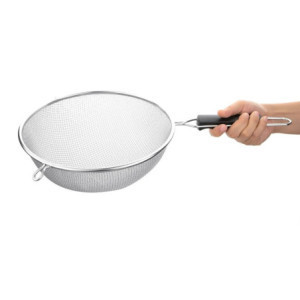 Professional Vogue 260 mm Strainer Sieve: Robust and Efficient