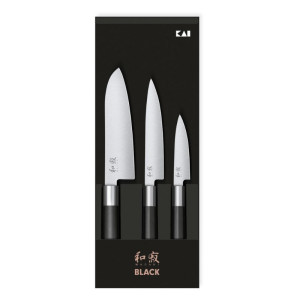 Σετ 3 μαχαιριών Wasabi Black - Γραφείο Universal και Santoku από την KAI: ποιότητα, απόδοση και ακρίβεια στην κουζίνα.